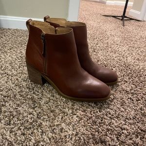 Crown Vintage Brown Chunk Heel Boots